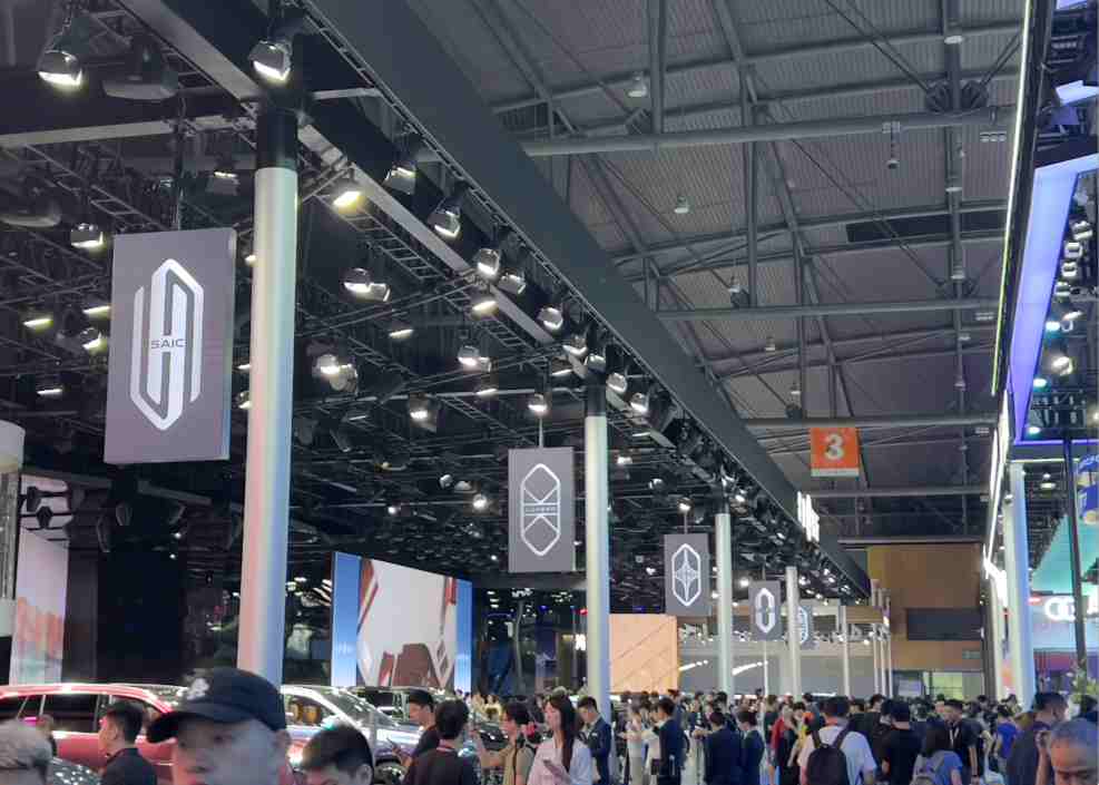 华为汽车业务“围城”：智选车玩家另起炉灶卖车，HI模式车企挤进核心圈